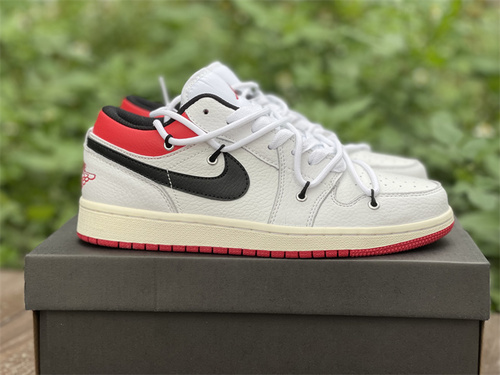 Original level_ Air Jordan 1 Low low_ white and black hook coloring_ the item number 553560 122. Full code shipment 36--45-9f338ba7
